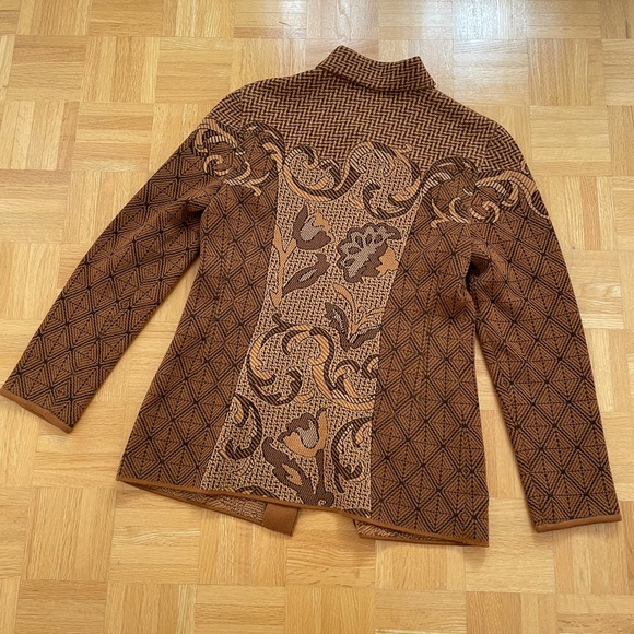 Escada Blazer with Matching Skirt - Picture 8 of 8